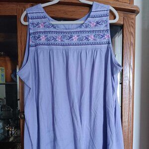 2X (26/28) Woman within Tank